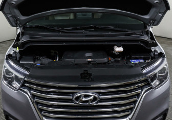 Подержанный автомобиль Hyundai Grand Starex 2019 года (7 фото)