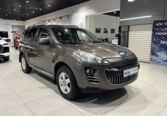 Подержанный автомобиль Peugeot 4007 2010 года (3 фото)