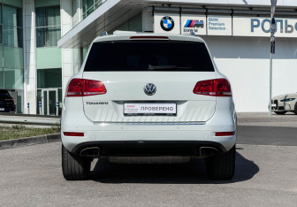 Подержанный автомобиль Volkswagen Touareg 2013 года (6 фото)