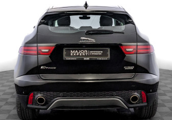 Подержанный автомобиль Jaguar E-Pace 2018 года (6 фото)