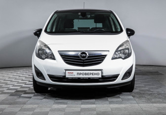 Подержанный автомобиль Opel Meriva 2013 года (2 фото)
