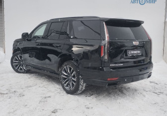 Подержанный автомобиль Cadillac Escalade Suv 2022 года (6 фото)