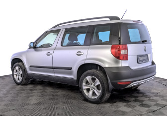 Подержанный автомобиль Skoda Yeti 2013 года (7 фото)