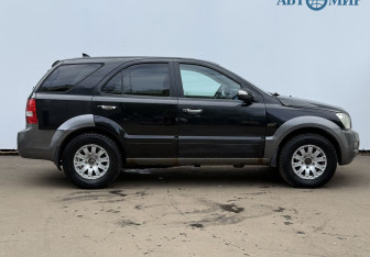 Подержанный автомобиль Kia Sorento 2007 года (4 фото)
