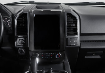 Подержанный автомобиль Ford F-150 2019 года (13 фото)