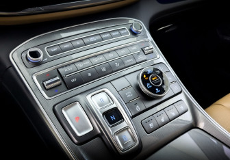Подержанный автомобиль Hyundai Santa Fe 2022 года (27 фото)