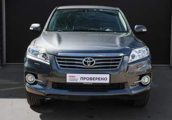 Подержанный автомобиль Toyota RAV4 2012 года (2 фото)