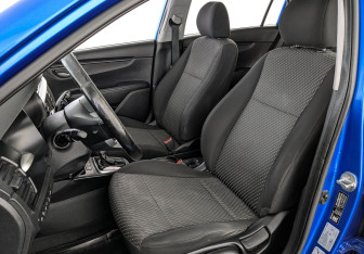 Подержанный автомобиль Kia Rio Hatchback 2019 года (19 фото)