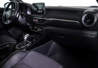 Подержанный автомобиль Kia Cerato Sedan 2021 года (10 фото)