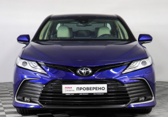 Подержанный автомобиль Toyota Camry Sedan 2021 года (2 фото)