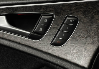 Подержанный автомобиль Audi A6 Sedan 2016 года (15 фото)
