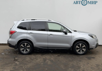 Подержанный автомобиль Subaru Forester Suv 2017 года (4 фото)