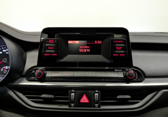 Подержанный автомобиль Kia Cerato Sedan 2019 года (15 фото)