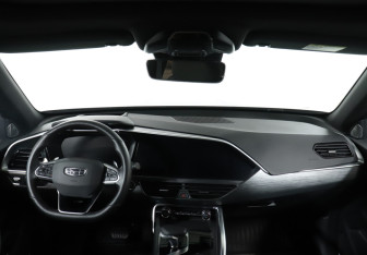 Подержанный автомобиль Geely Tugella 2023 года (12 фото)