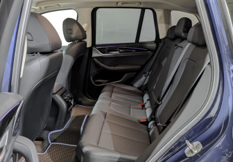 Подержанный автомобиль BMW X3 2020 года (18 фото)
