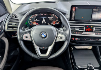 Подержанный автомобиль BMW X3 2021 года (22 фото)