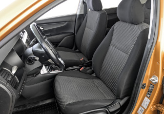 Подержанный автомобиль Kia Rio Hatchback 2018 года (20 фото)