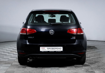 Подержанный автомобиль Volkswagen Golf Hatchback 2014 года (6 фото)