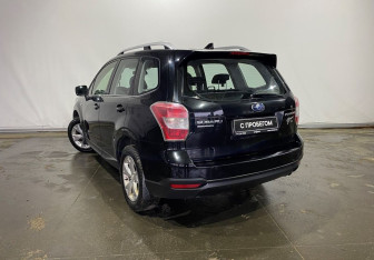 Подержанный автомобиль Subaru Forester Suv 2015 года (4 фото)