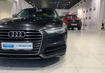 Подержанный автомобиль Audi A6 Sedan 2017 года (8 фото)