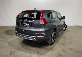 Подержанный автомобиль Honda CR-V 2017 года (5 фото)