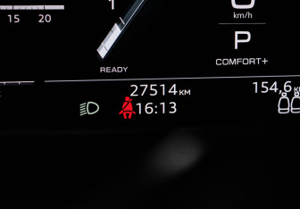 Подержанный автомобиль Audi S8 2023 года (11 фото)