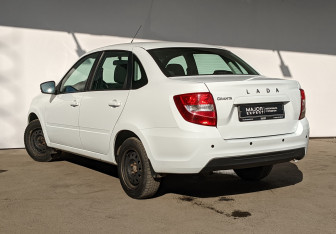 Подержанный автомобиль LADA (ВАЗ) Granta Sedan 2022 года (13 фото)