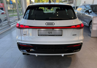 Новый Audi Q5 2025 (5 фото)