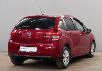 Подержанный автомобиль Citroen C3 Hatchback 2010 года (8 фото)