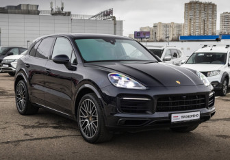 Подержанный автомобиль Porsche Cayenne 2019 года (4 фото)