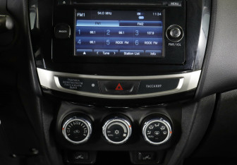 Подержанный автомобиль Mitsubishi ASX 2014 года (12 фото)