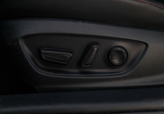 Подержанный автомобиль Toyota Camry Sedan 2021 года (18 фото)