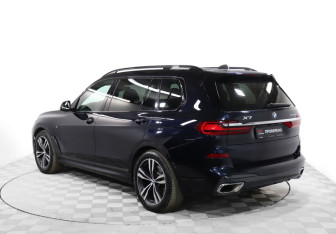 Подержанный автомобиль BMW X7 2019 года (7 фото)