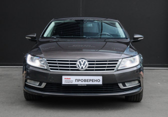 Подержанный автомобиль Volkswagen Passat CC 2013 года (2 фото)