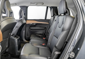 Подержанный автомобиль Volvo XC90 2021 года (13 фото)