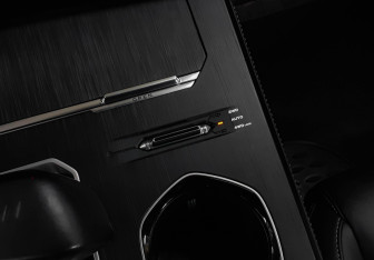 Подержанный автомобиль Changan UNI-K 2023 года (18 фото)