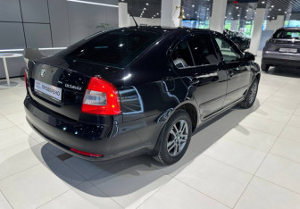Подержанный автомобиль Skoda Octavia Liftback 2012 года (4 фото)