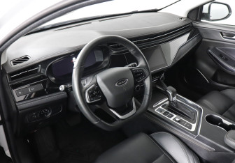 Подержанный автомобиль Omoda S5 2024 года (9 фото)