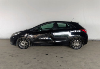 Подержанный автомобиль Hyundai i30 Hatchback 2012 года (7 фото)