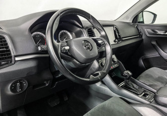 Подержанный автомобиль Skoda Karoq 2020 года (13 фото)