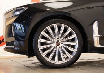 Подержанный автомобиль Hongqi H9 2023 года (37 фото)