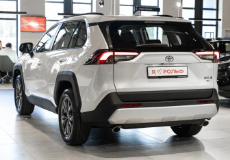 Новый Toyota RAV4 2025 (4 фото)