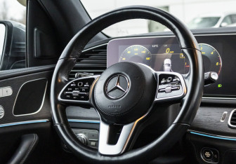 Подержанный автомобиль Mercedes-Benz GLE 2021 года (12 фото)
