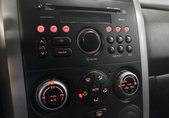 Подержанный автомобиль Suzuki Grand Vitara 2008 года (15 фото)