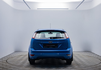Подержанный автомобиль Ford Focus Hatchback 2008 года (4 фото)