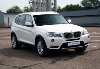 Подержанный автомобиль BMW X3 2010 года (3 фото)