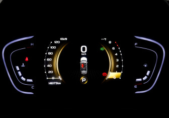 Подержанный автомобиль Geely Coolray 2022 года (11 фото)