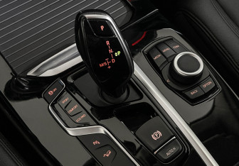 Подержанный автомобиль BMW X3 2019 года (16 фото)
