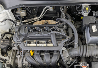 Подержанный автомобиль Kia Rio Hatchback 2021 года (9 фото)