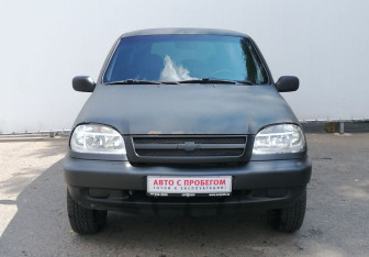 Подержанный автомобиль Chevrolet Niva 2008 года (2 фото)